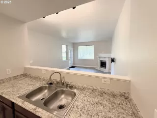 Photo #5: 395327434 Listing 