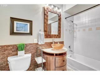 Photo #3: 396226654 Listing