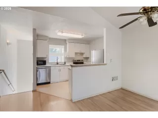 Photo #3: 396394094 Listing 