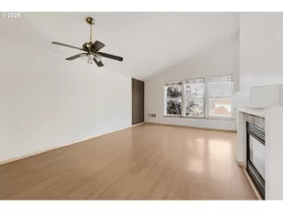 Photo #4: 396394094 Listing 