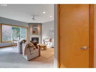 Photo #1: 396528874 Listing 