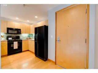 Photo #3: 396528874 Listing 