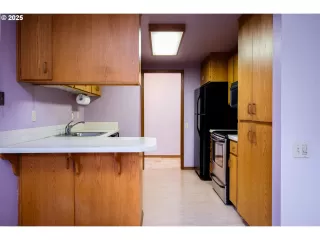 Photo #2: 396552464 Listing