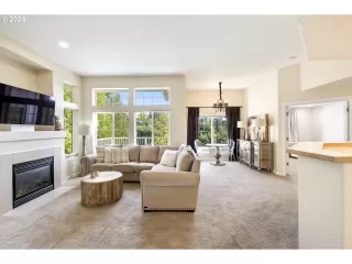 Photo #4: 397065905 Listing 