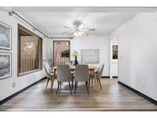 Photo #5: 397600176 Listing