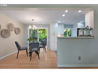 Photo #6: 397680031 Listing