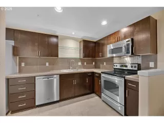 Photo #5: 398257874 Listing 