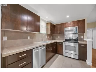 Photo #6: 398257874 Listing 
