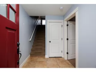 Photo #3: 398281752 Listing