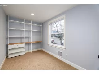 Photo #4: 398281752 Listing