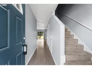 Photo #1: 398945834 Listing