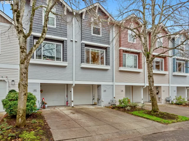 MLS: 399130450 Condo For Sale