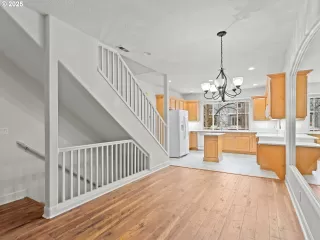 Photo #5: 399130450 Listing