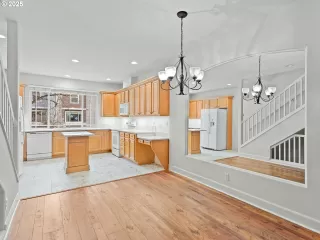 Photo #6: 399130450 Listing