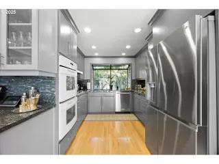 Photo #5: 399508990 Listing 