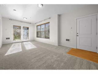 Photo #4: 399747338 Listing