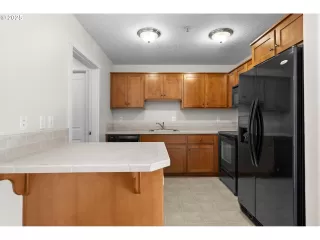 Photo #5: 399747338 Listing