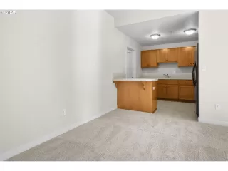 Photo #6: 399747338 Listing