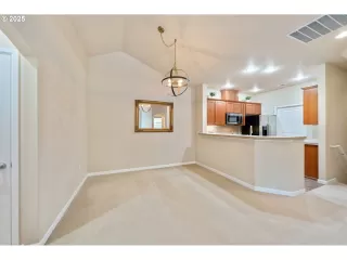 Photo #5: 399998579 Listing 