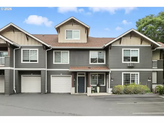 MLS: 400123129 Condo For Sale