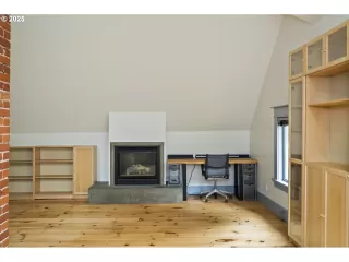 Photo #4: 400131153 Listing 