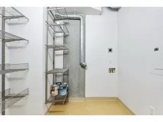 Photo #1: 400397797 Listing 