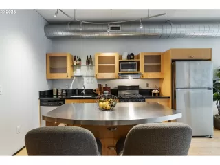 Photo #2: 400397797 Listing 