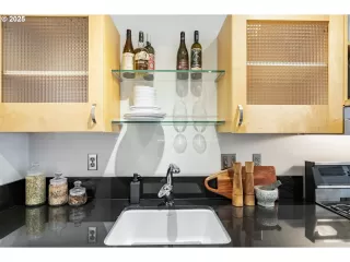 Photo #5: 400397797 Listing 