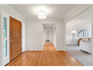 Photo #5: 401164153 Listing