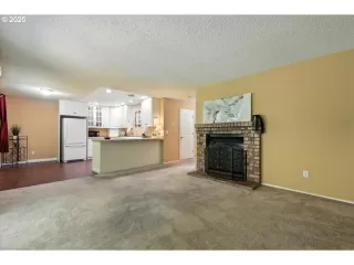 Photo #3: 401827103 Listing 