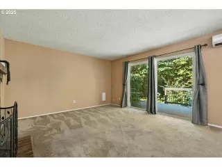 Photo #4: 401827103 Listing 