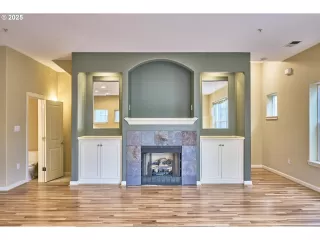 Photo #6: 402376424 Listing