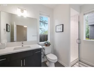 Photo #3: 403120246 Listing