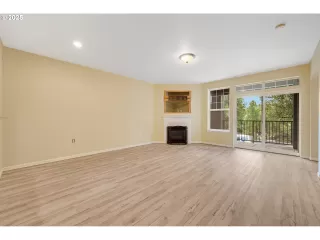 Photo #3: 403504372 Listing