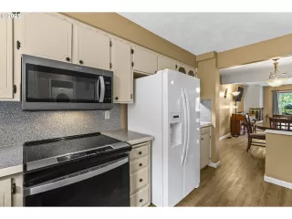 Photo #1: 403524843 Listing 