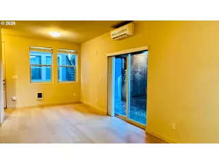 Photo #6: 403687274 Listing