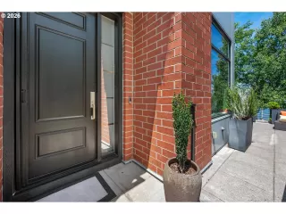 Photo #3: 404435980 Listing 
