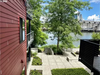 Photo #2: 404648462 Listing