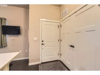 Photo #2: 405226501 Listing 