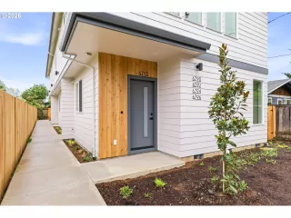 Photo #1: 405315334 Listing