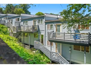 More Details about MLS # 406129225 : 1300 NE 68TH AVE 4