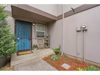 Photo #6: 406283817 Listing 