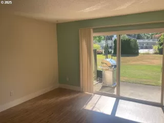 Photo #3: 406297284 Listing