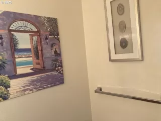 Photo #5: 406297284 Listing