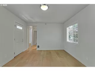 More Details about MLS # 406999198 : 2805 SE HAWTHORNE BLVD B