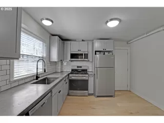 Photo #1: 406999198 Listing