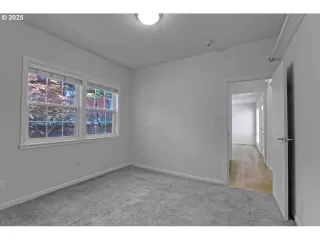 Photo #6: 406999198 Listing