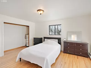 Photo #1: 407200124 Listing 