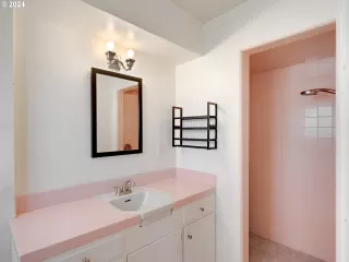 Photo #2: 407200124 Listing 