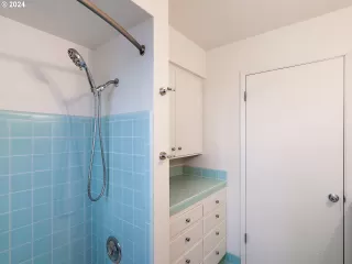 Photo #4: 407200124 Listing 